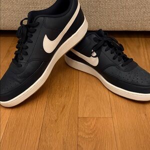 Nike Men's Dark Navy and White Sneakers